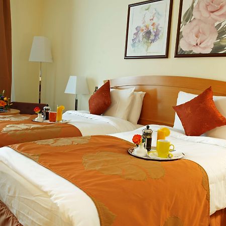 Golden Tulip Sharjah 아파트 호텔 외부 사진