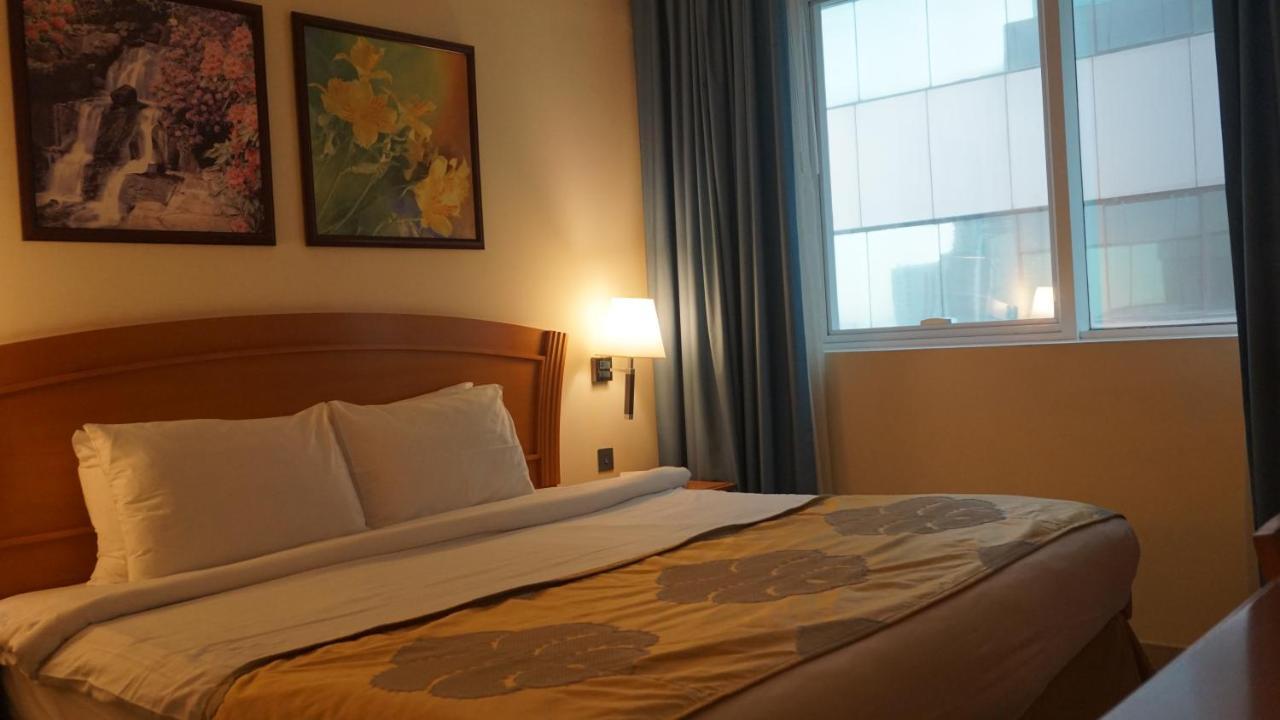Golden Tulip Sharjah 아파트 호텔 외부 사진