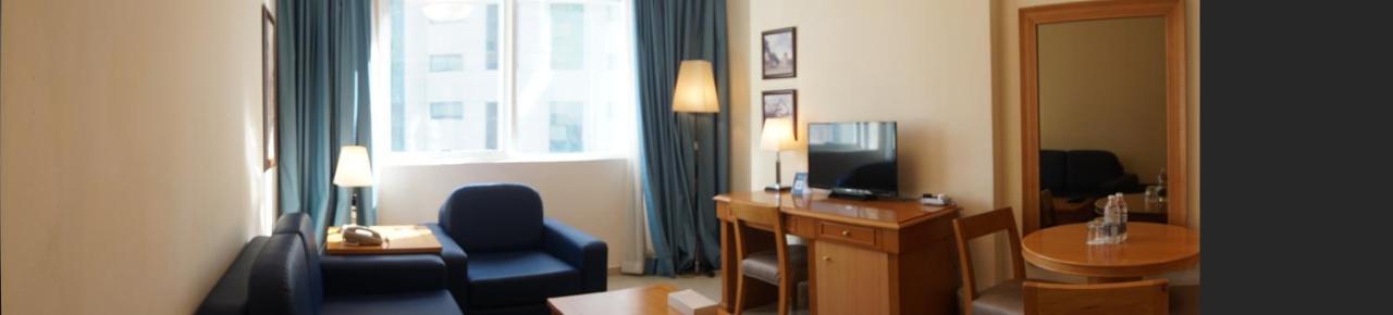 Golden Tulip Sharjah 아파트 호텔 외부 사진