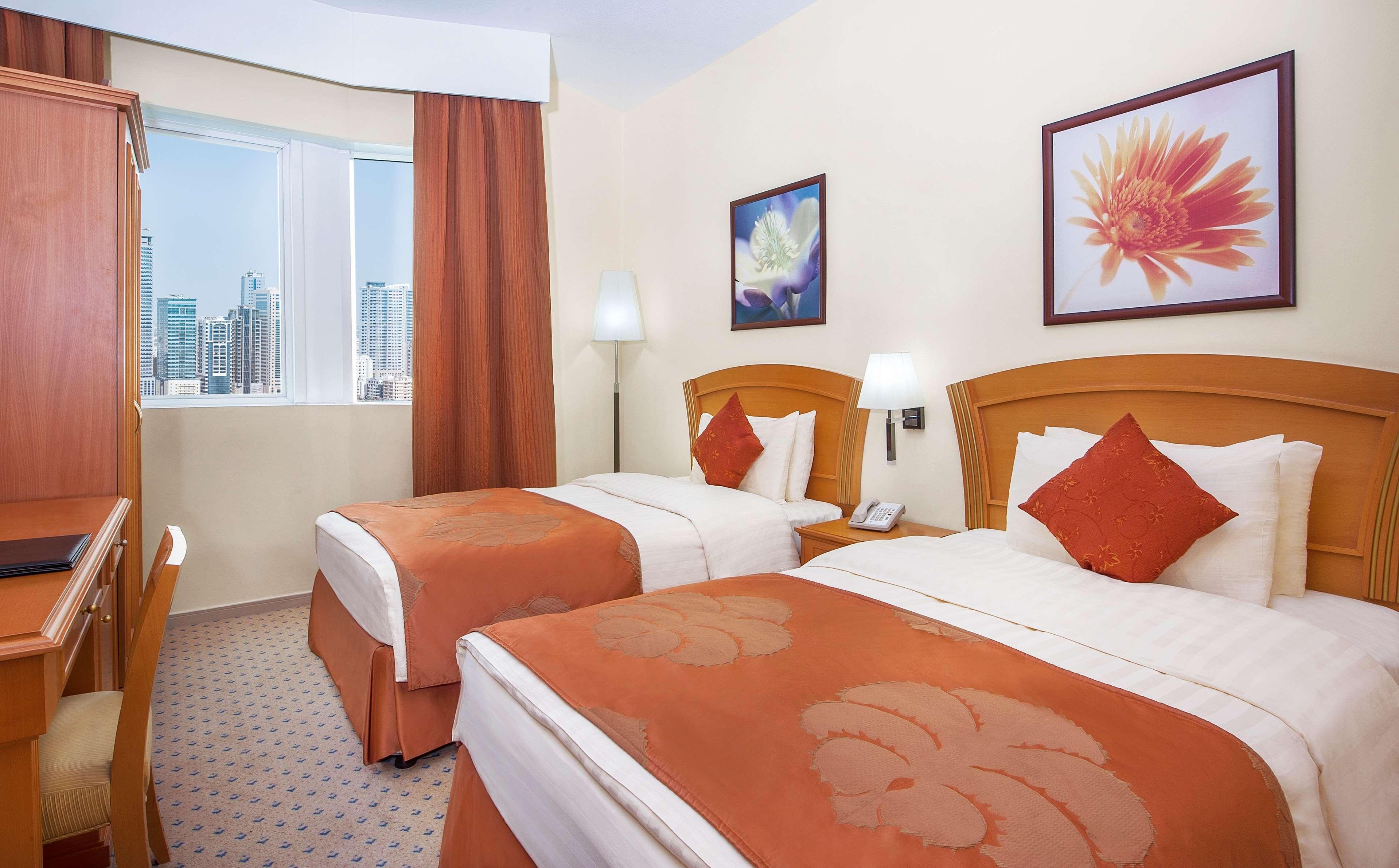 Golden Tulip Sharjah 아파트 호텔 외부 사진