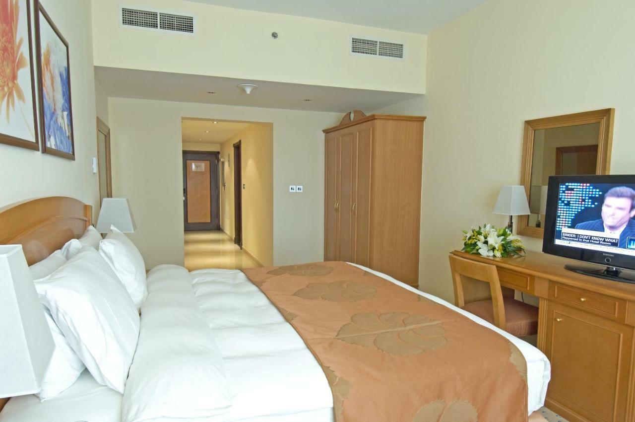 Golden Tulip Sharjah 아파트 호텔 외부 사진
