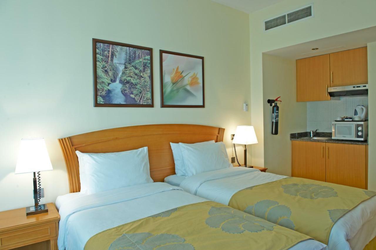 Golden Tulip Sharjah 아파트 호텔 외부 사진