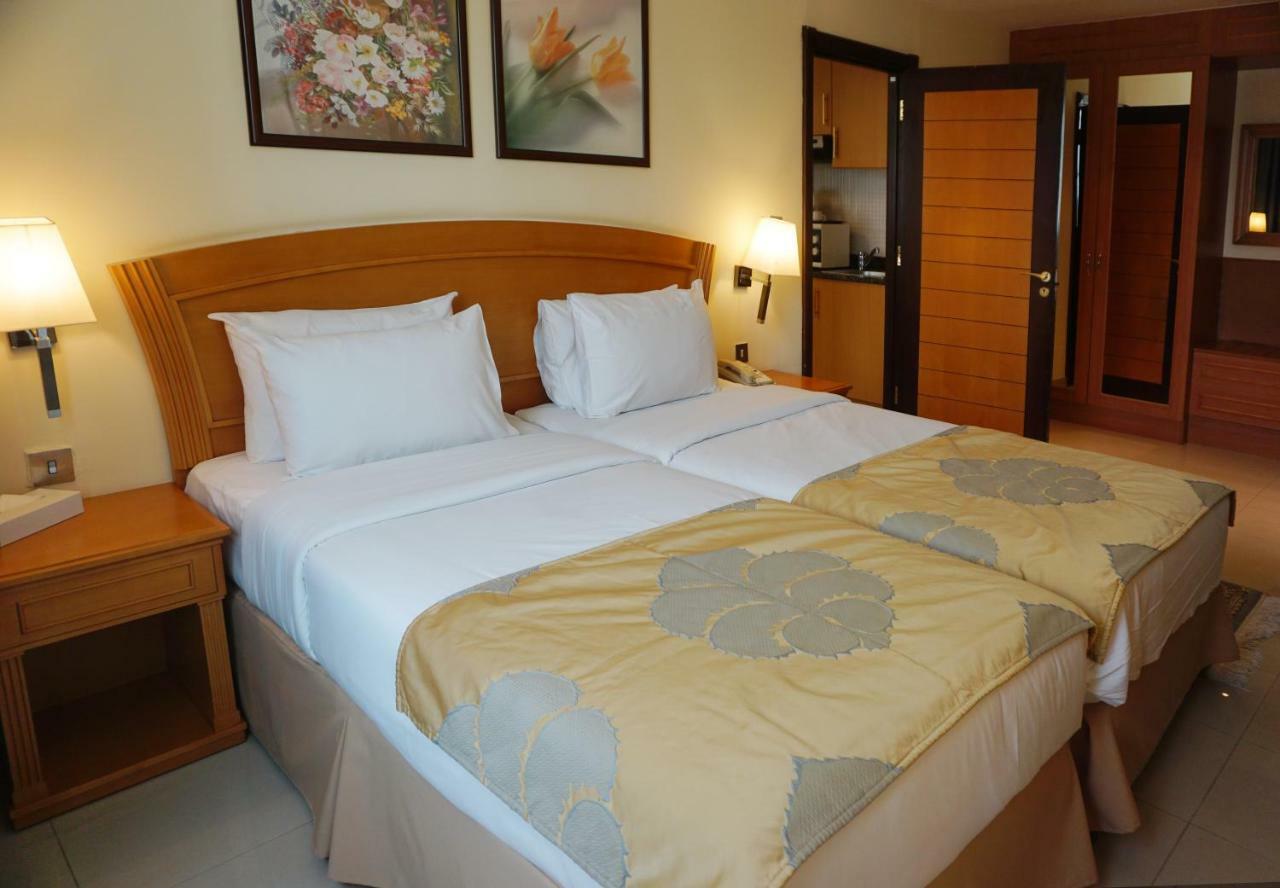 Golden Tulip Sharjah 아파트 호텔 외부 사진