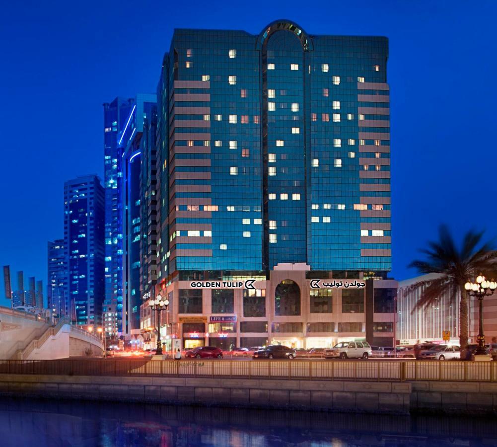 Golden Tulip Sharjah 아파트 호텔 외부 사진